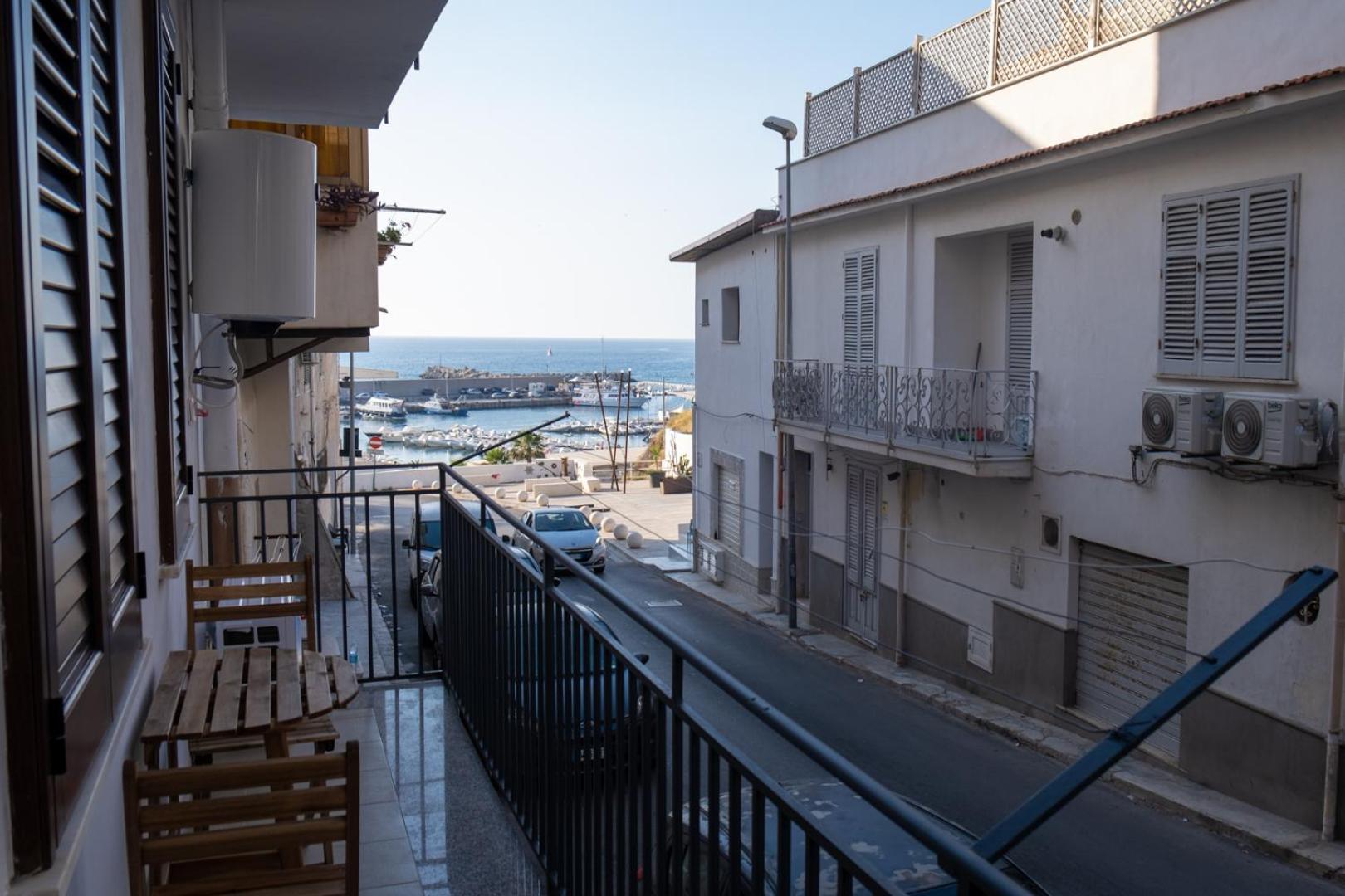 Matilde'S Holiday House Terrasini Ngoại thất bức ảnh