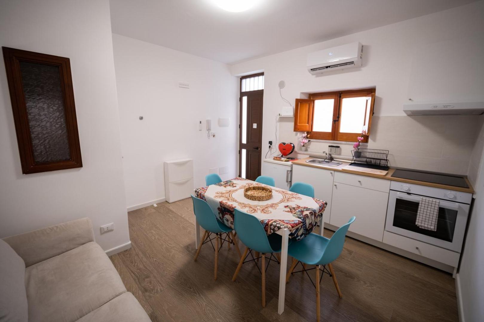 Matilde'S Holiday House Terrasini Ngoại thất bức ảnh